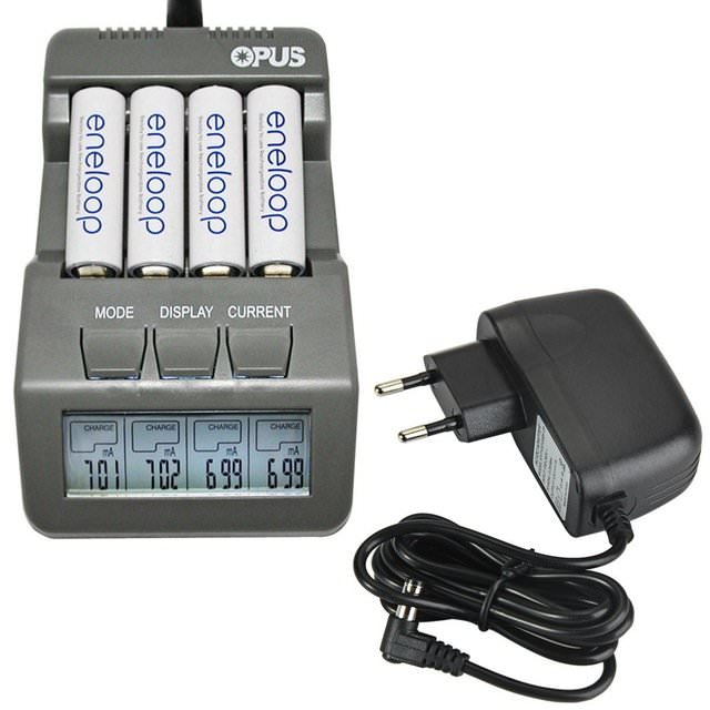 OPUS BT-C700 универсальное зарядное устройство